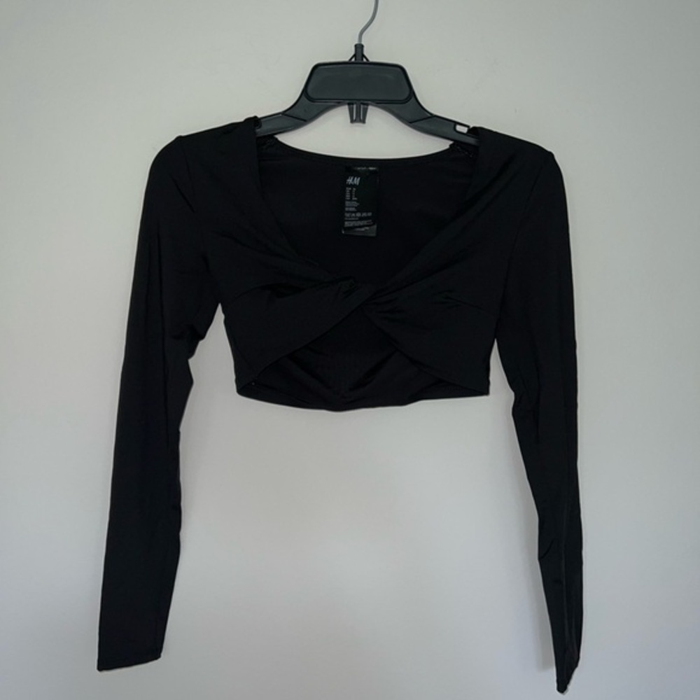 Black cropped long sleeve top with padded cups H&M 4
